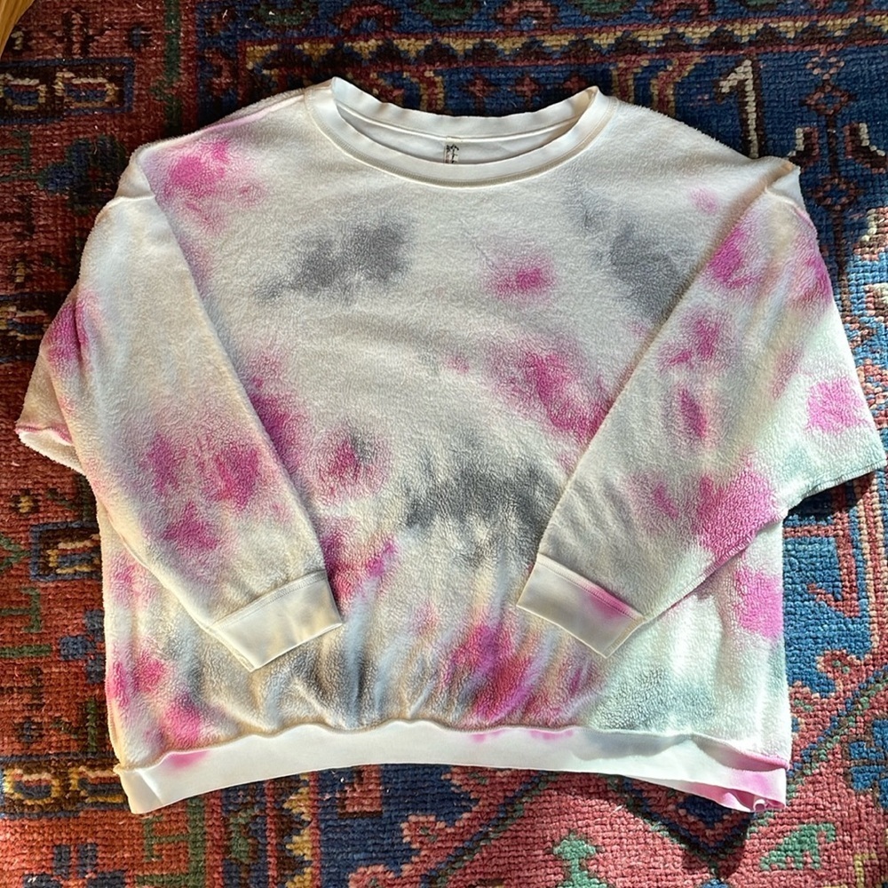 Free People Pink White Kelly Tie Dye Sweatshirt soft fleece warm lounge medium